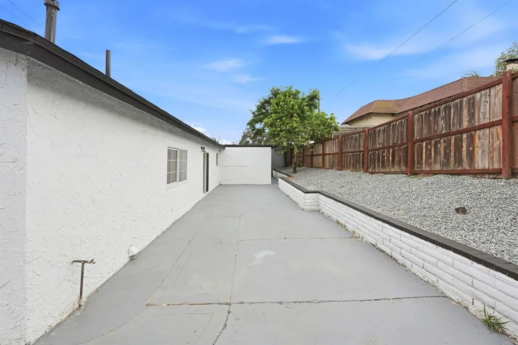 https://cdn.realtyfeed.com/cdn/127/306718013/5acd4b6a782c9171ff2b38db23382c20.webp