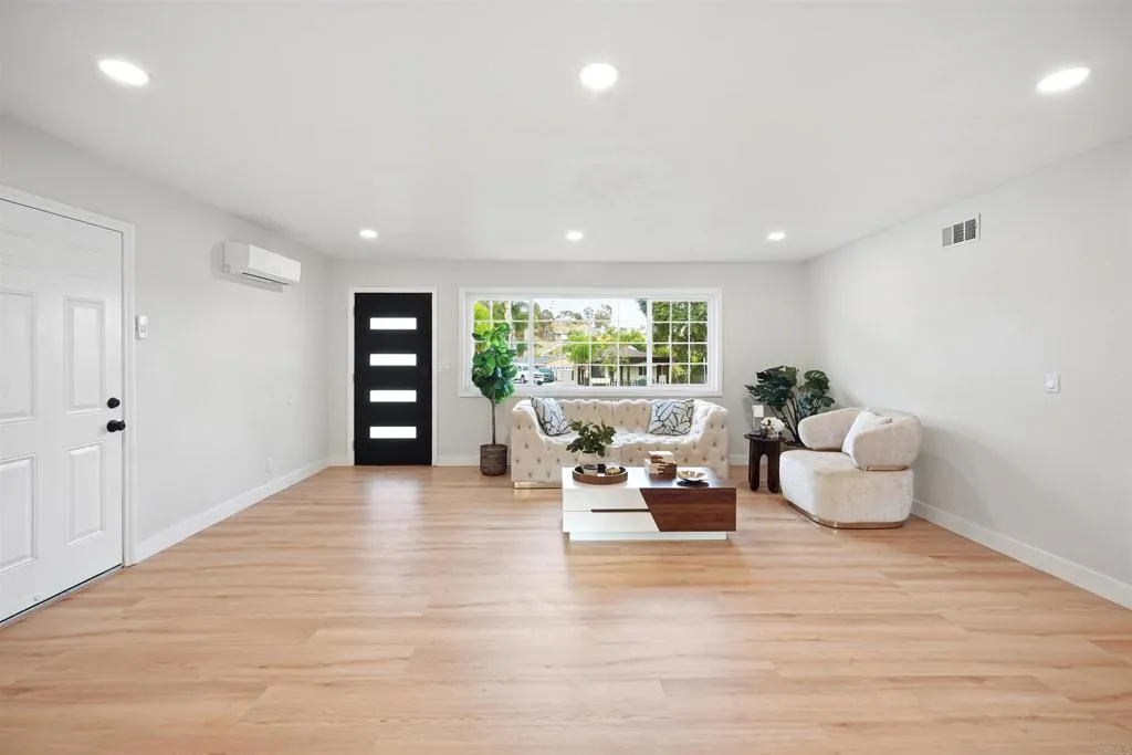 https://cdn.realtyfeed.com/cdn/127/306718013/86c128233925e8e4869a46d026e24b82.webp