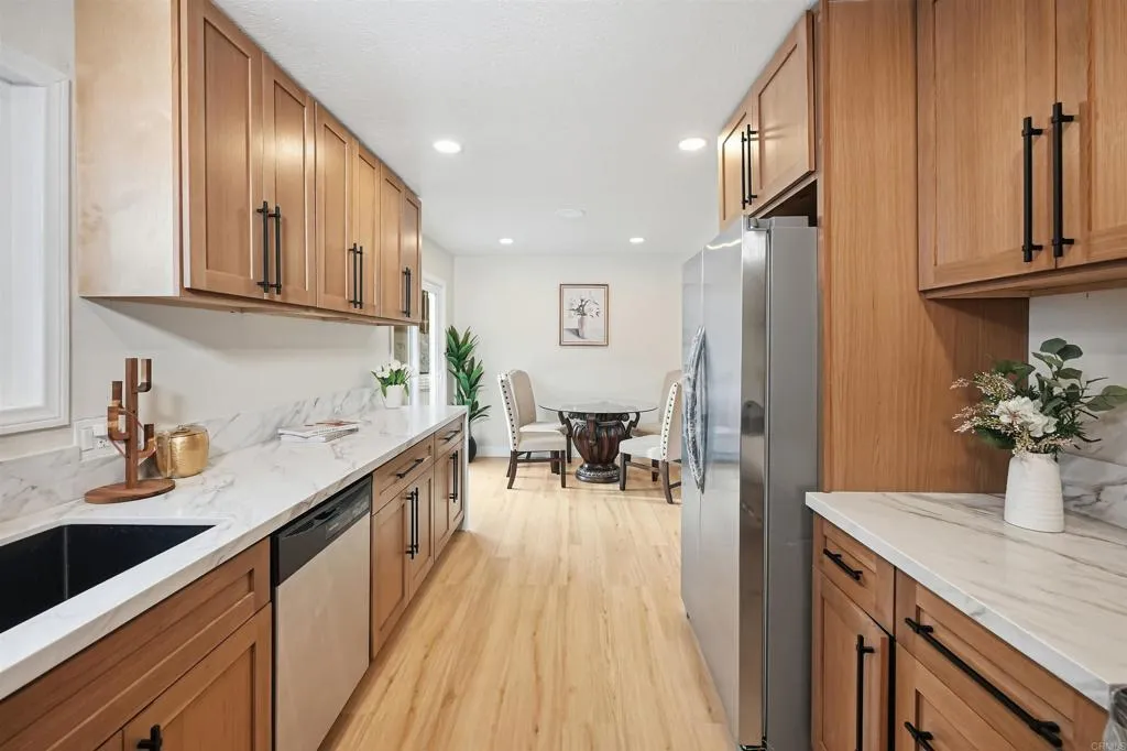 https://cdn.realtyfeed.com/cdn/127/306718013/bfd09370af5be083f58a0e9af0366f98.webp