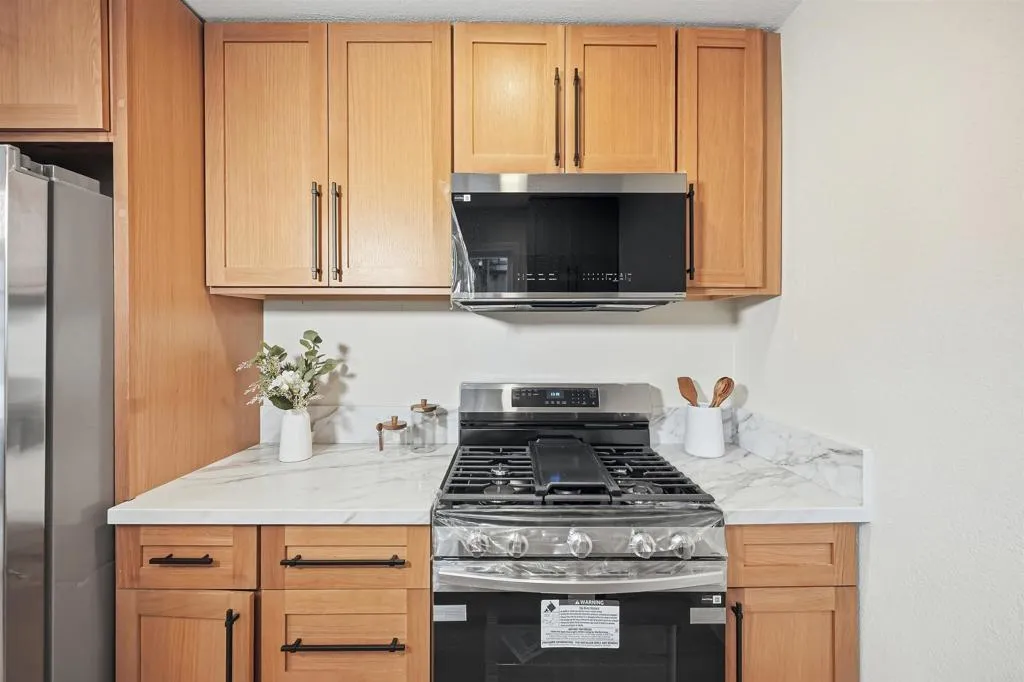 https://cdn.realtyfeed.com/cdn/127/306718013/f7d4932f14d8190f620ce6299ba9c1ed.webp