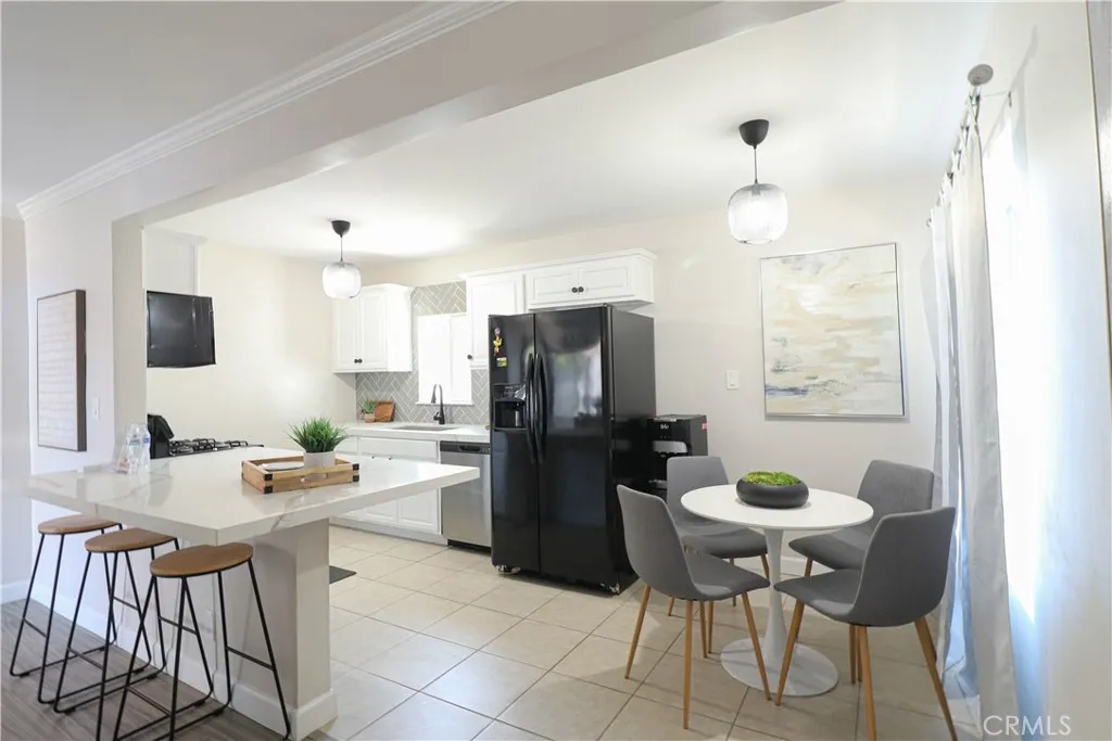 https://cdn.realtyfeed.com/cdn/127/306718085/182fd0753cba9a7663b4677e5452bac9.webp