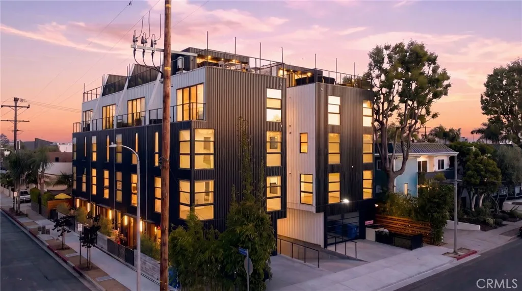 West Los Angeles, CA 90066