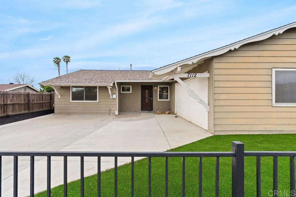 https://cdn.realtyfeed.com/cdn/127/306718096/b8955ea7c192b509b1a7ed9d690fdf2a.webp