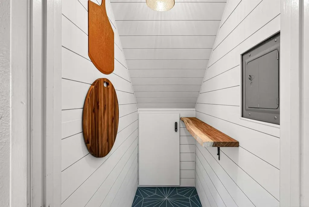 https://cdn.realtyfeed.com/cdn/127/306718160/1094e2155e1858a49c80f720104c309a.webp