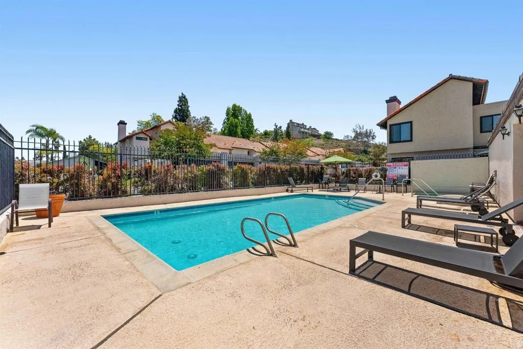 https://cdn.realtyfeed.com/cdn/127/306718160/44cc666911bb3e4f4b314e0ee106383b.webp