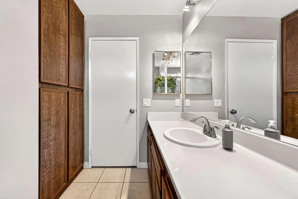 https://cdn.realtyfeed.com/cdn/127/306718160/5617911c6a14e59235d157589c437263.webp