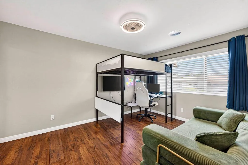 https://cdn.realtyfeed.com/cdn/127/306718160/802b1e1949205e0e9e9a3114afb59495.webp