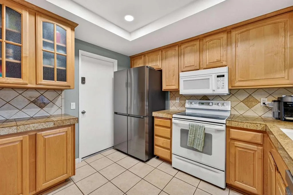 https://cdn.realtyfeed.com/cdn/127/306718160/890a360fa4eb20febc945233cbc390ed.webp