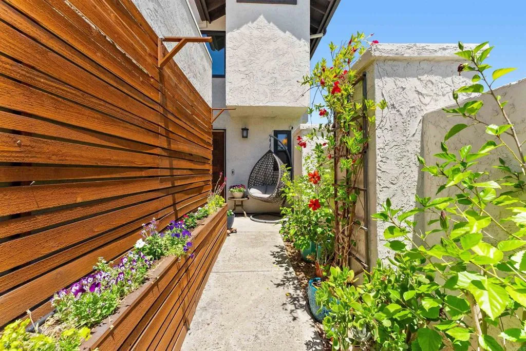 https://cdn.realtyfeed.com/cdn/127/306718160/b342443979e4c15c1e8315f258d6f354.webp