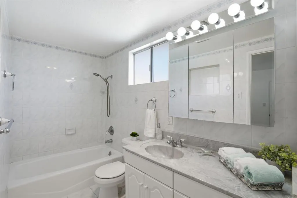 https://cdn.realtyfeed.com/cdn/127/306718171/099e383b522cfbaee2c29025ca8f9c4f.webp