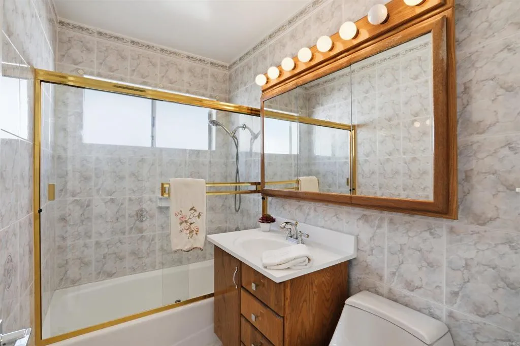 https://cdn.realtyfeed.com/cdn/127/306718171/21be79d601dce2cd37fb167c6584c80c.webp