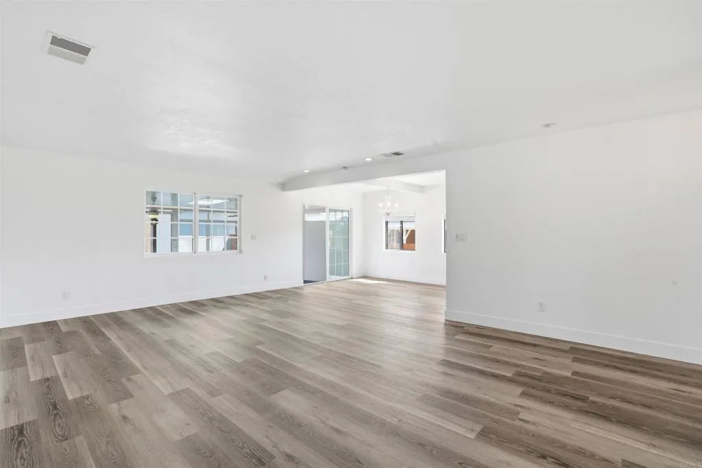 https://cdn.realtyfeed.com/cdn/127/306718171/8972c6661368ea5b8c9c9f8eb591d4df.webp