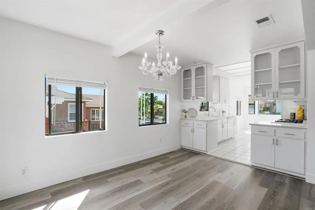 https://cdn.realtyfeed.com/cdn/127/306718171/f56b81050247f241c254e149987fdc74.webp
