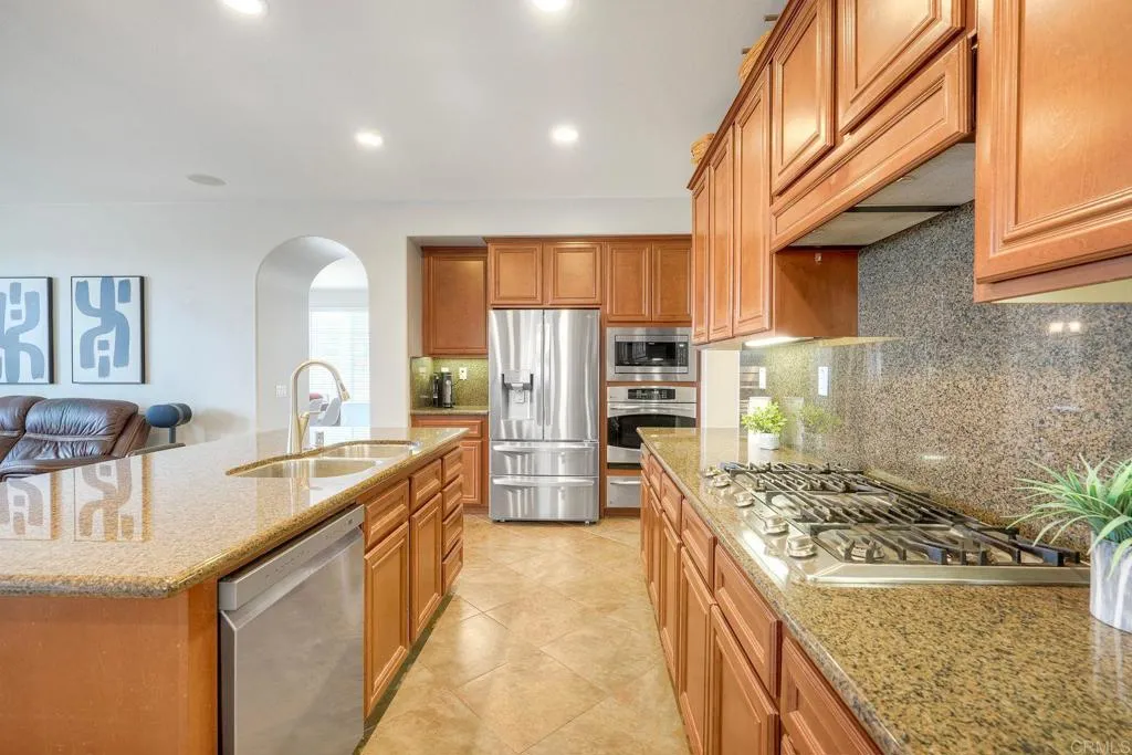 https://cdn.realtyfeed.com/cdn/127/306718208/742e7a98ec731b001958afa831f009c1.webp