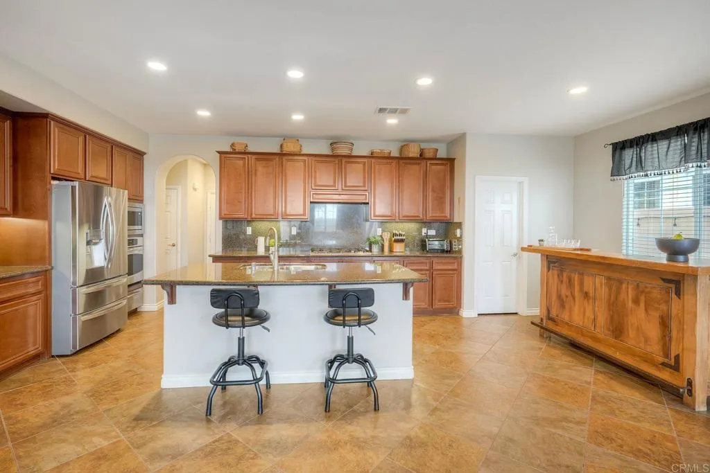 https://cdn.realtyfeed.com/cdn/127/306718208/985dbbb865760dcd116c07b8ef2e370c.webp