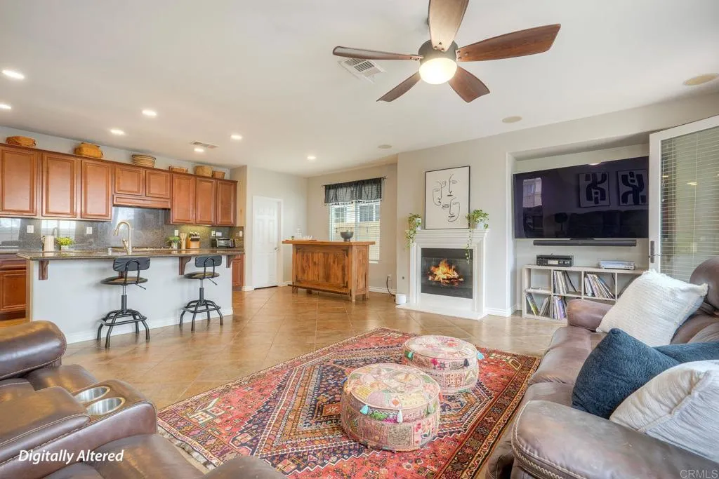 https://cdn.realtyfeed.com/cdn/127/306718208/b832a0915b5a9a4f7f04e94e9226d6f4.webp