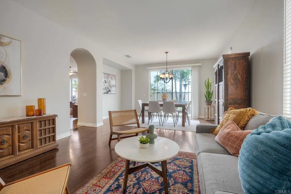 https://cdn.realtyfeed.com/cdn/127/306718208/ffc784633fcccccad9f82fff571b7660.webp