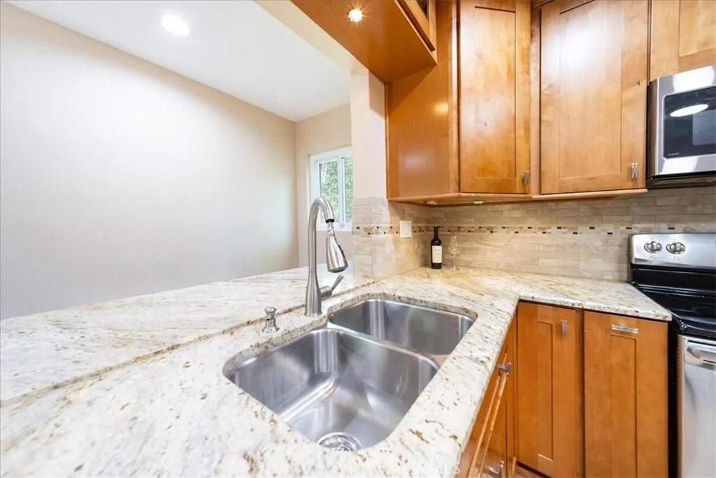 https://cdn.realtyfeed.com/cdn/127/306718253/86b95a5441854c7a6df4867b42f2450e.webp