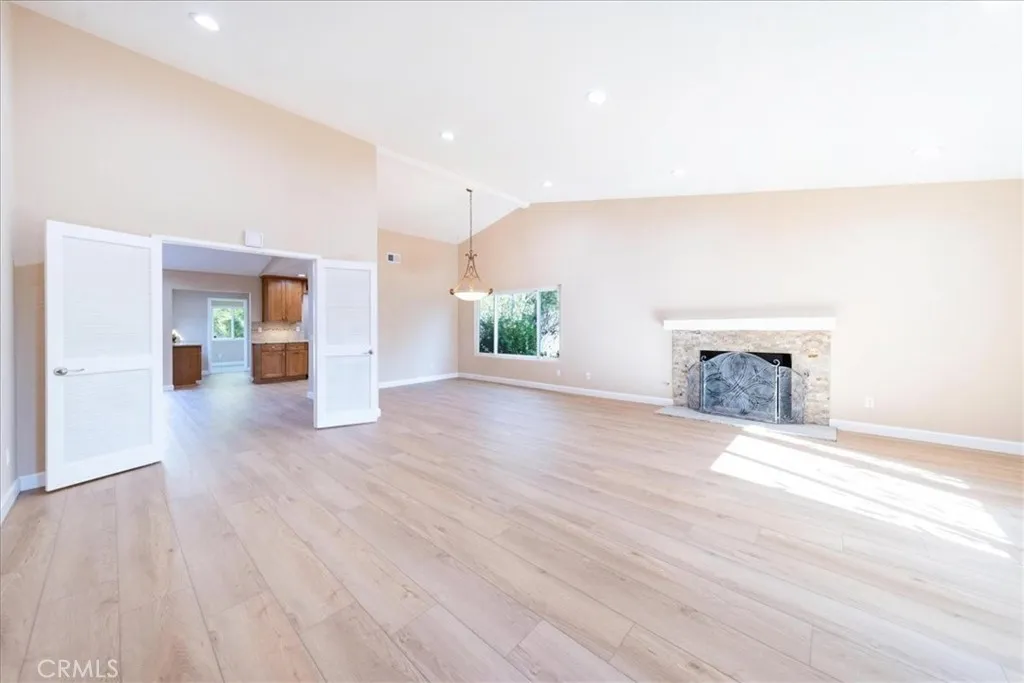 https://cdn.realtyfeed.com/cdn/127/306718253/958336340832ab9aaca2de61d261c058.webp