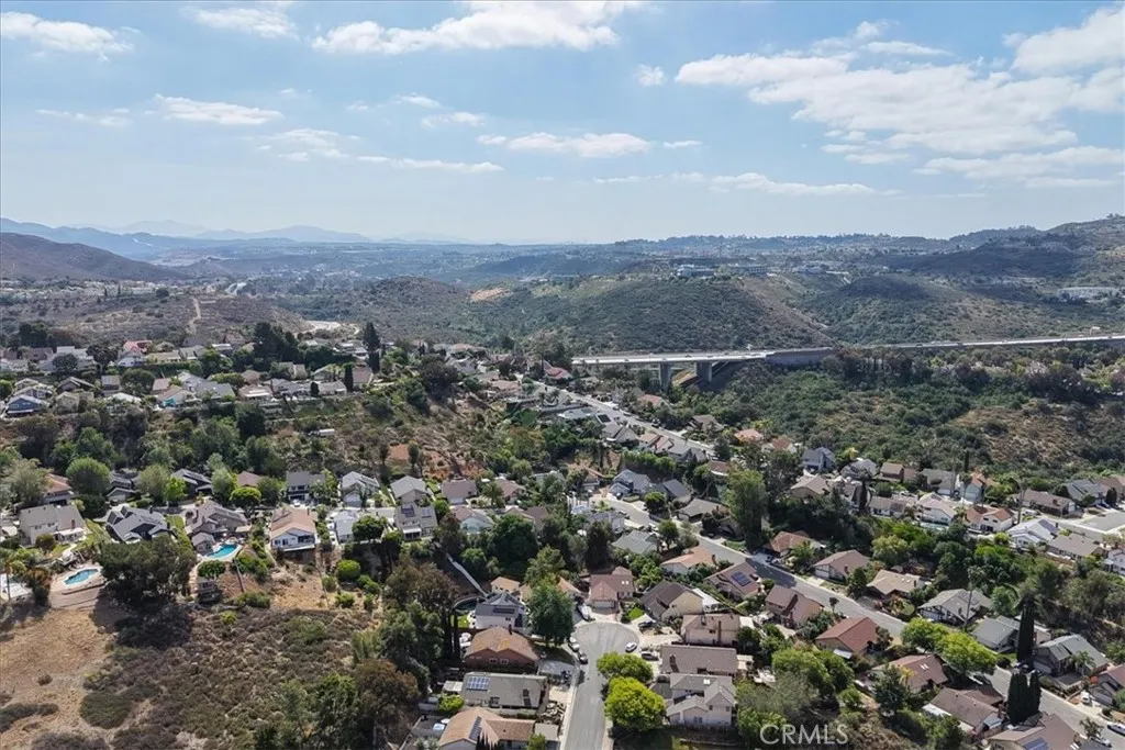 https://cdn.realtyfeed.com/cdn/127/306718253/9caaeb7cc8920d69b6046e9d70add305.webp