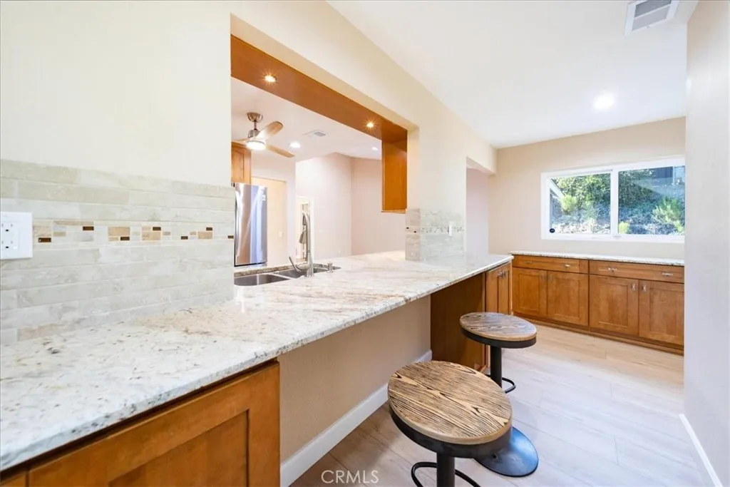 https://cdn.realtyfeed.com/cdn/127/306718253/a38889b58178838a2140d83f4f9c645c.webp