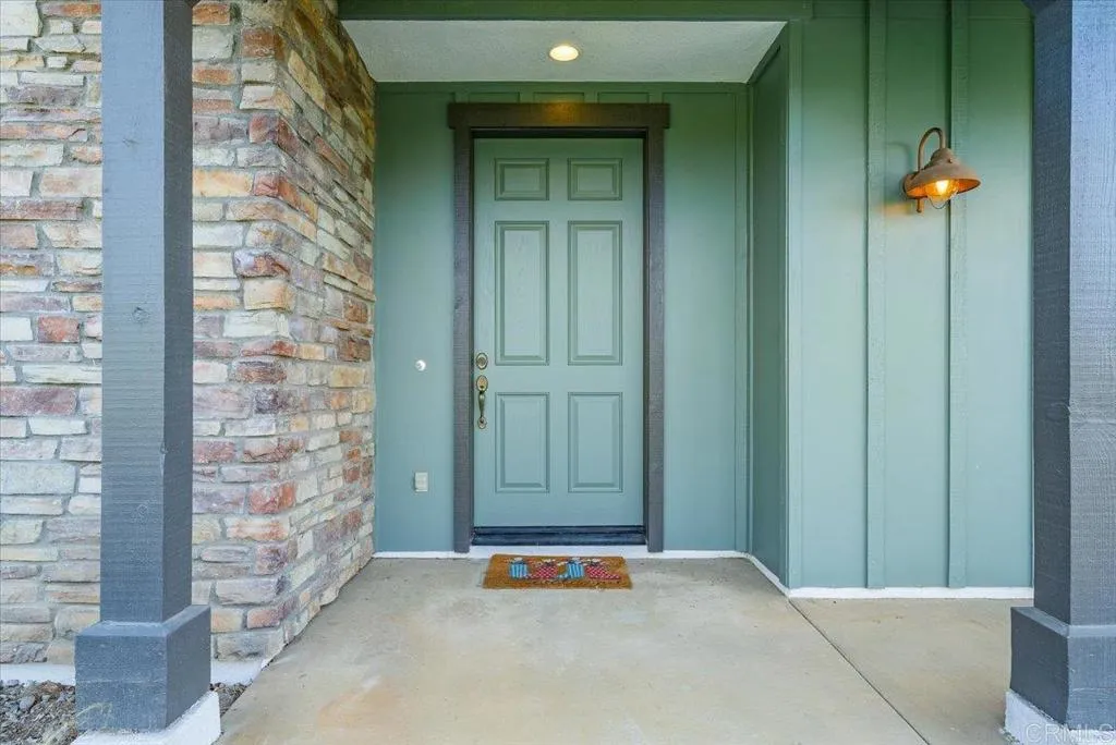 https://cdn.realtyfeed.com/cdn/127/306718308/2cde4cedb062f141efb5a3670a21e23c.webp