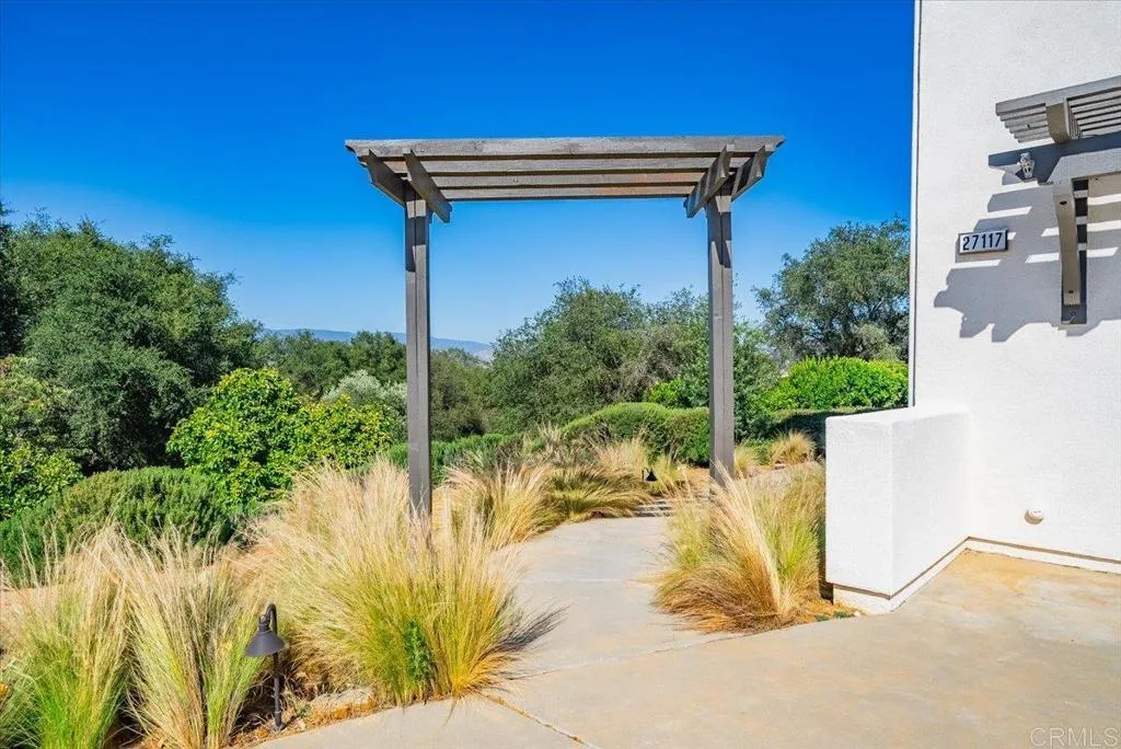 https://cdn.realtyfeed.com/cdn/127/306718308/6ca0a8252fdf8a2c129c1da85adb7612.webp