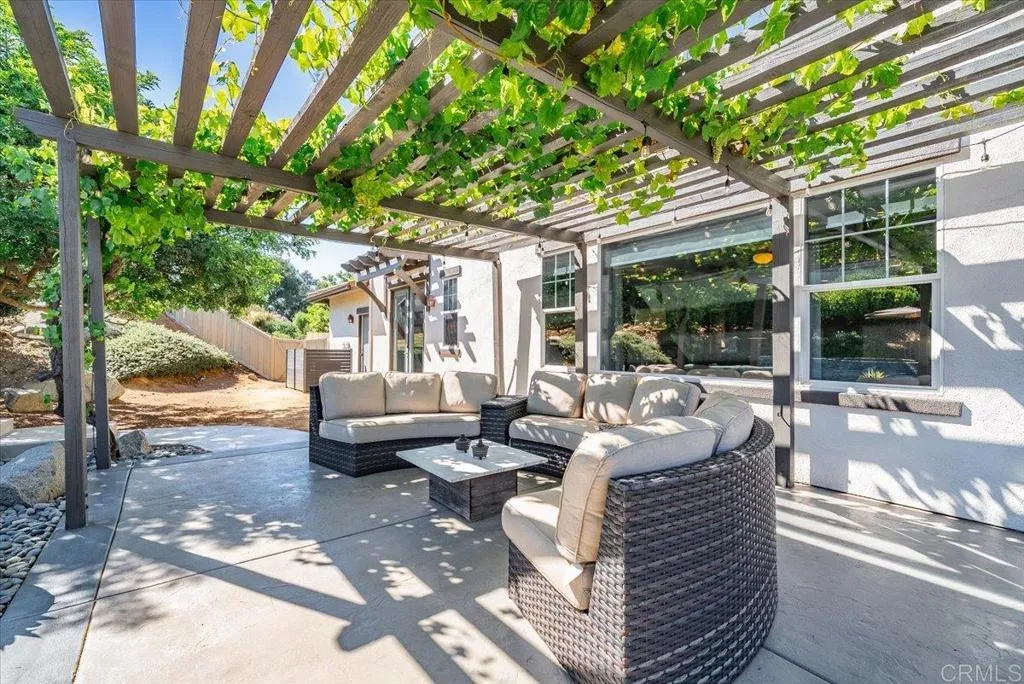 https://cdn.realtyfeed.com/cdn/127/306718308/867451ddd1753251166e8aff29856f5d.webp