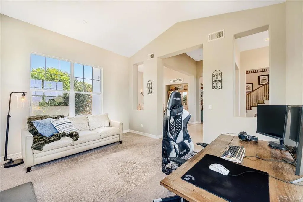 https://cdn.realtyfeed.com/cdn/127/306718308/b6e64765090440b1ef00e60d762356e8.webp