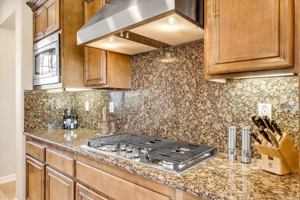 https://cdn.realtyfeed.com/cdn/127/306718308/d9d8edf6f21fdc8fc89c01e53e358a47.webp