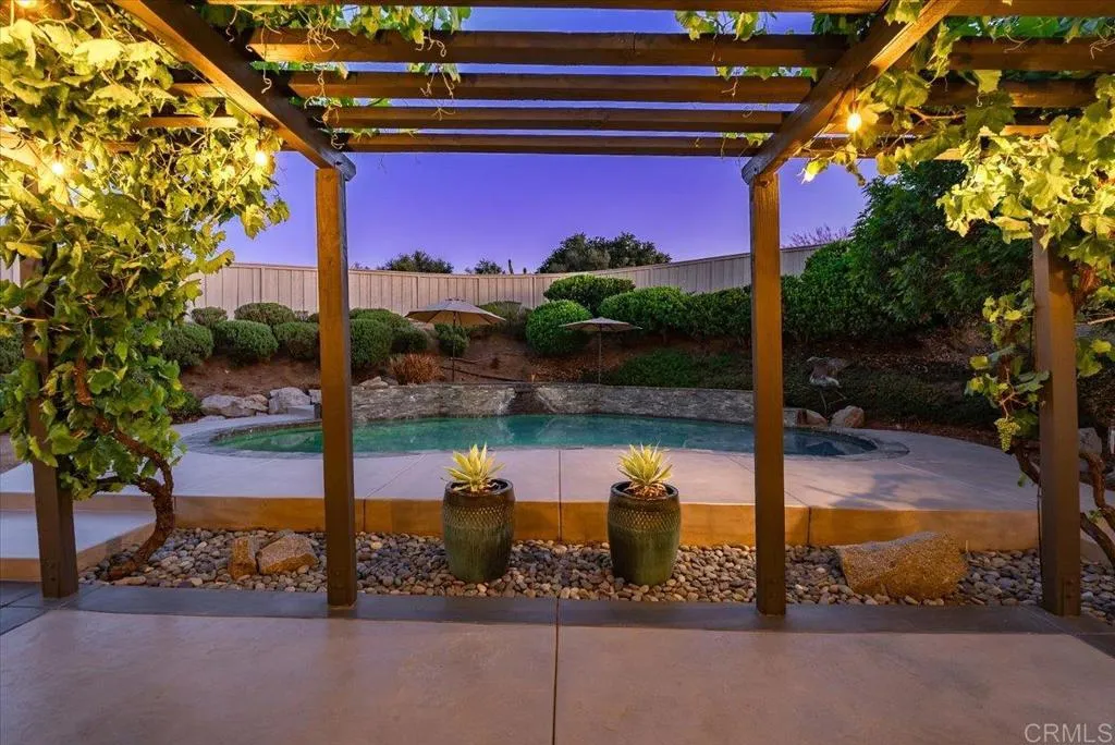 https://cdn.realtyfeed.com/cdn/127/306718308/f88a634a0ba4d4d3e05153474a059fc4.webp
