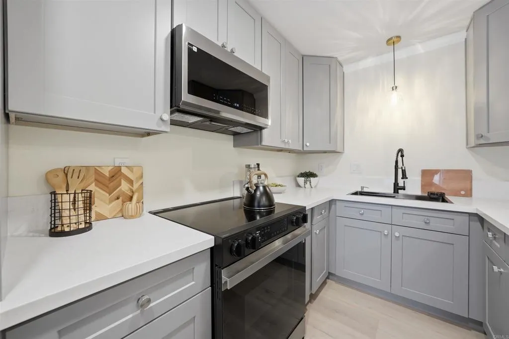https://cdn.realtyfeed.com/cdn/127/306718352/85497e0616c27230d00a944b113df412.webp