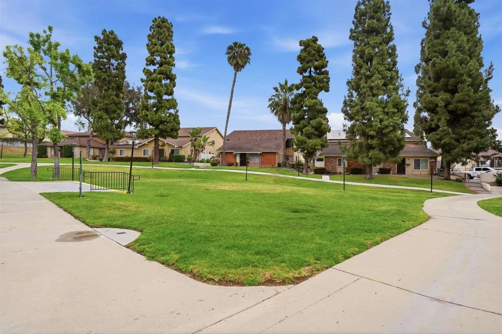 https://cdn.realtyfeed.com/cdn/127/306718352/b5f0bbd1ce3a625fd8206cf4fa9f2439.webp