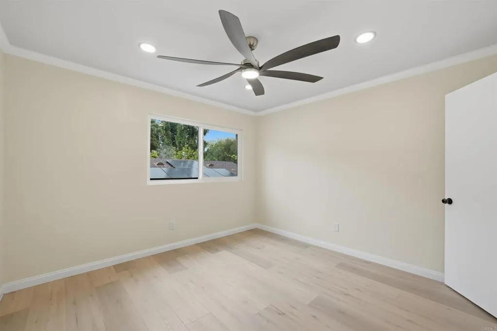 https://cdn.realtyfeed.com/cdn/127/306718352/ff0d22e6e06e006cb6c4db7162e99f3c.webp