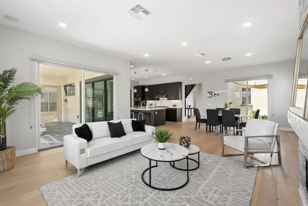 https://cdn.realtyfeed.com/cdn/127/306718375/401095fe3241a573df9a3c0d2fcc52af.webp