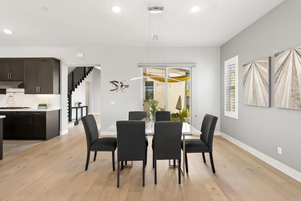 https://cdn.realtyfeed.com/cdn/127/306718375/750311b95d8414f8a482ce0d1987fb99.webp