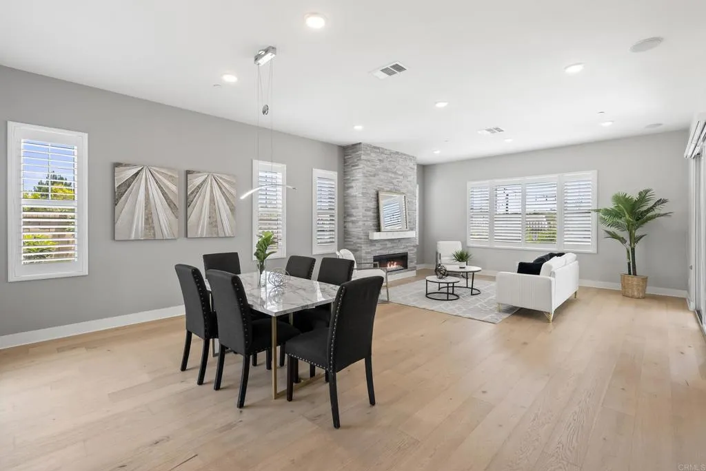 https://cdn.realtyfeed.com/cdn/127/306718375/a75d3120e489c5e39cf11dfc4290c837.webp