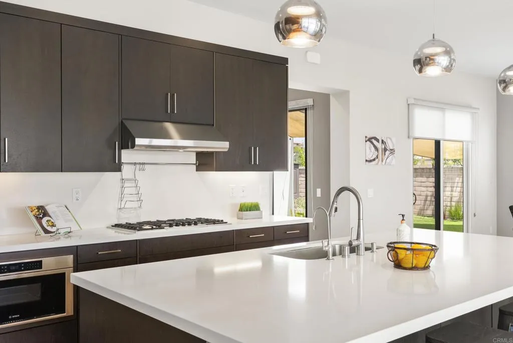 https://cdn.realtyfeed.com/cdn/127/306718375/aa1ce41fcf2df0f69604c49ccd5a22bc.webp
