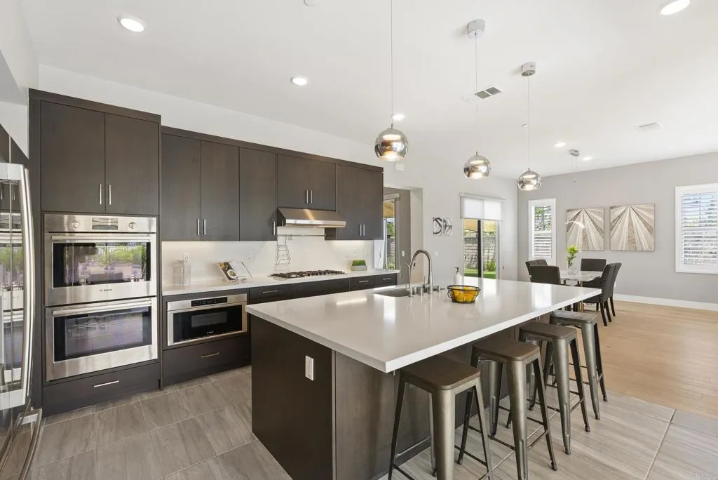 https://cdn.realtyfeed.com/cdn/127/306718375/c007d729d819b029d36314c4665a0d63.webp