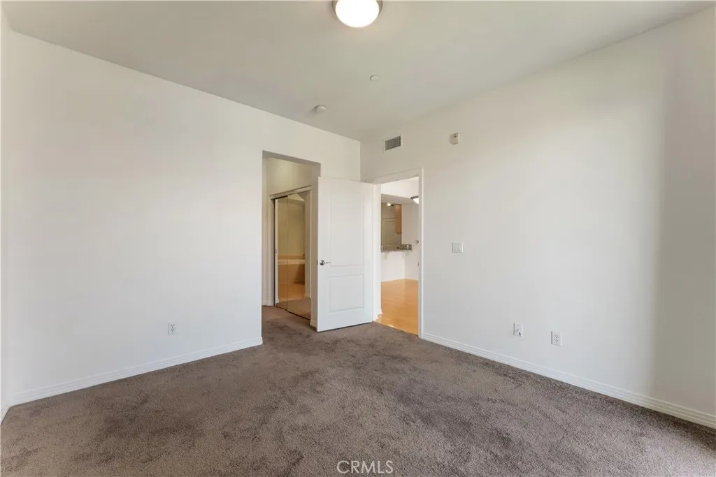 https://cdn.realtyfeed.com/cdn/127/306718391/05bcf00ade0a17c9cafd14d739502560.webp