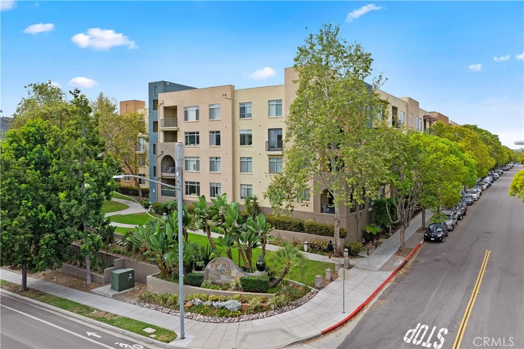 https://cdn.realtyfeed.com/cdn/127/306718391/2c8e00d3f255bff12610b4e311ff8106.webp