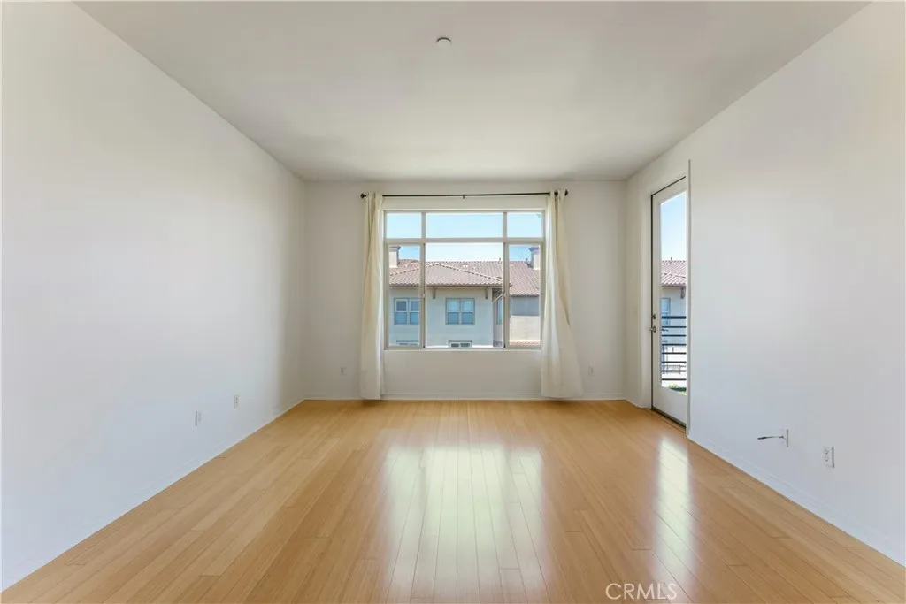 https://cdn.realtyfeed.com/cdn/127/306718391/51d277409600604a6023ef2798e63a9a.webp