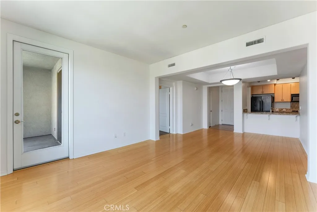https://cdn.realtyfeed.com/cdn/127/306718391/6b02eb9bfdc906d745a5cf63a7bfd80f.webp