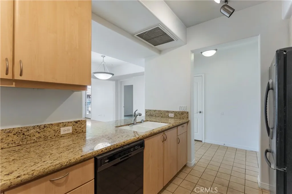 https://cdn.realtyfeed.com/cdn/127/306718391/7abc85aee7c7d1caecf7d72b78aad08c.webp