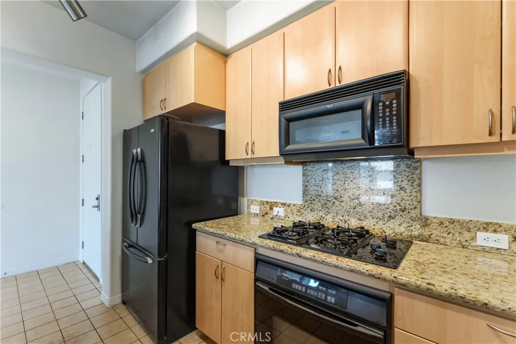 https://cdn.realtyfeed.com/cdn/127/306718391/9face9a4bb8dba4ebe0ac311008a0376.webp