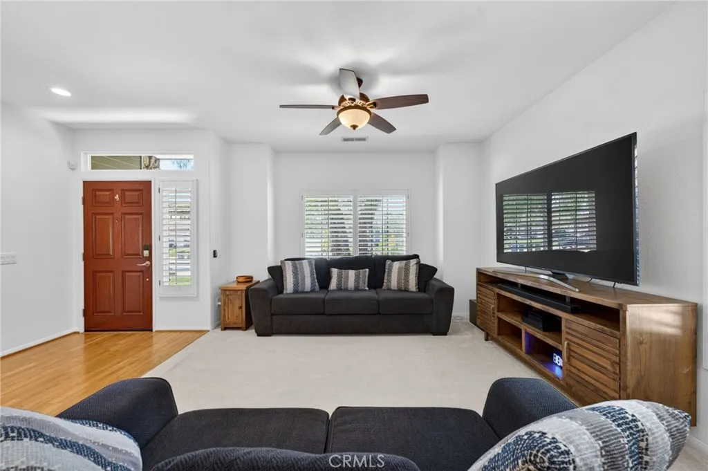 https://cdn.realtyfeed.com/cdn/127/306718408/029cd0ea765015bfef97da71f658fb07.webp