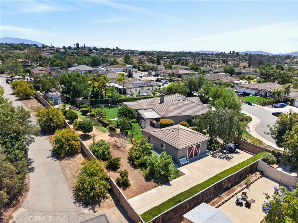 https://cdn.realtyfeed.com/cdn/127/306718408/43f65ebb0534b2478c71902707a7f2c1.webp