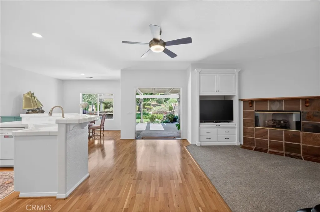 https://cdn.realtyfeed.com/cdn/127/306718408/bae5492a09cbe2c05d9168262fcfd7a9.webp