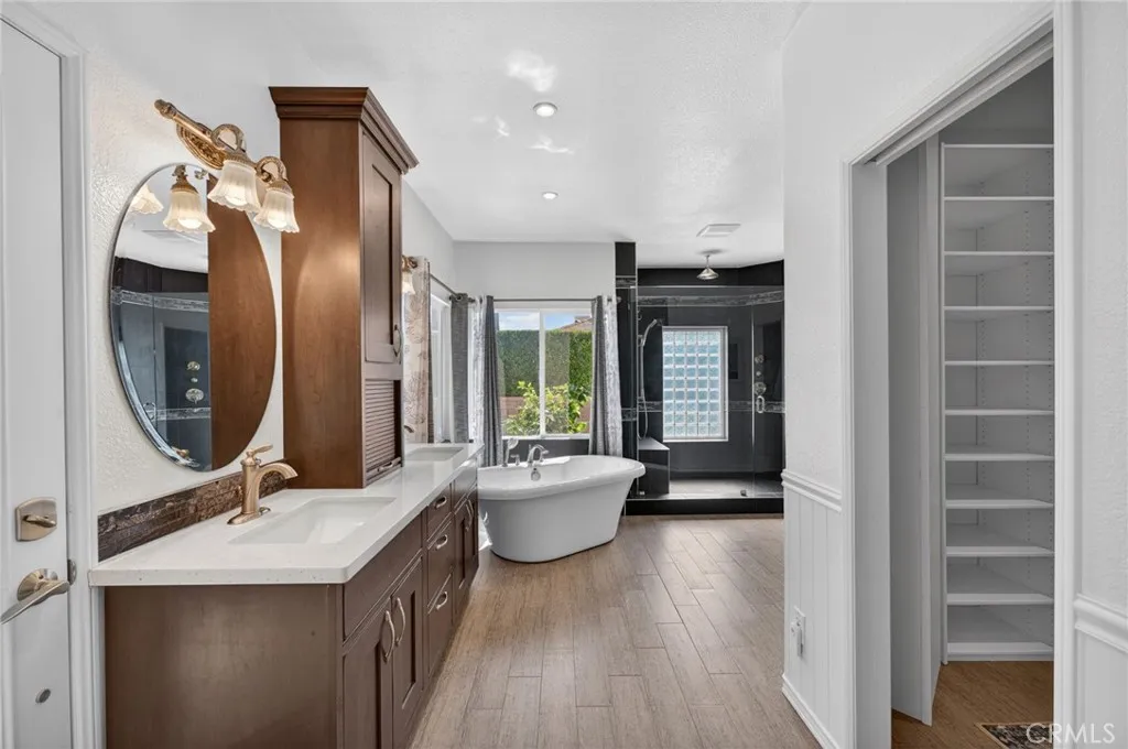 https://cdn.realtyfeed.com/cdn/127/306718408/befd0b5765264d0b041da651afedc0e8.webp