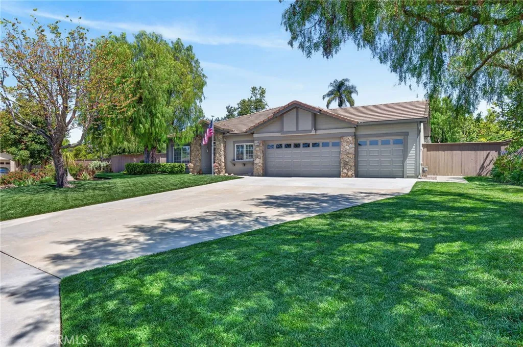 https://cdn.realtyfeed.com/cdn/127/306718408/c7cfc37db9528194a325d30a690520b5.webp